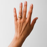 Maria Sørensen tilbyder moderne forlovelsesringe og vielsesringe med rustik overflade i guld, diamanter og organiske former. Smykkerne kan ofte laves af dit eget guld og diamanter. Guldsmed i København der tilbyder speciallavede smykker og organiske, tidsløse designs.