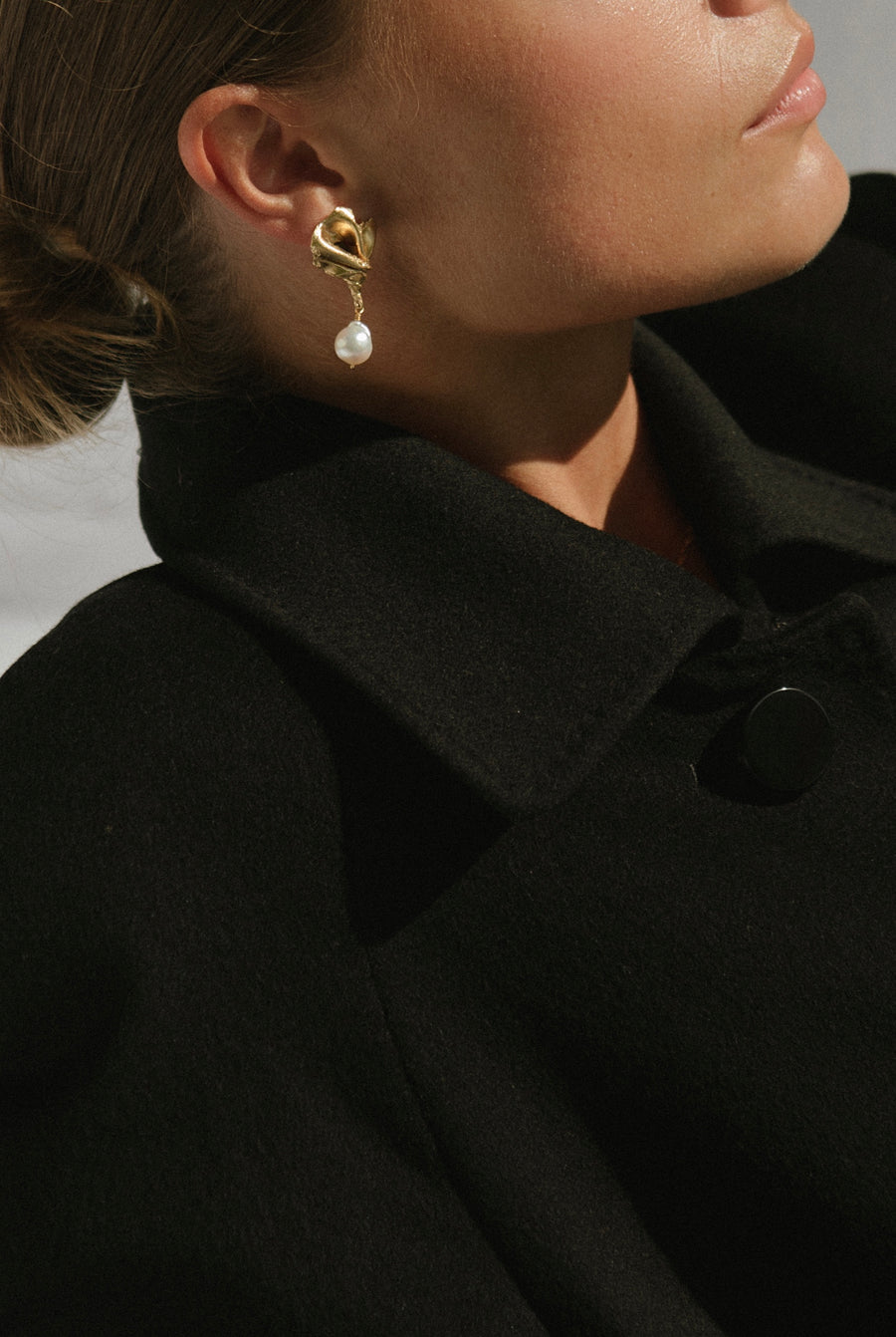 CLIO DRAPERY EARRING